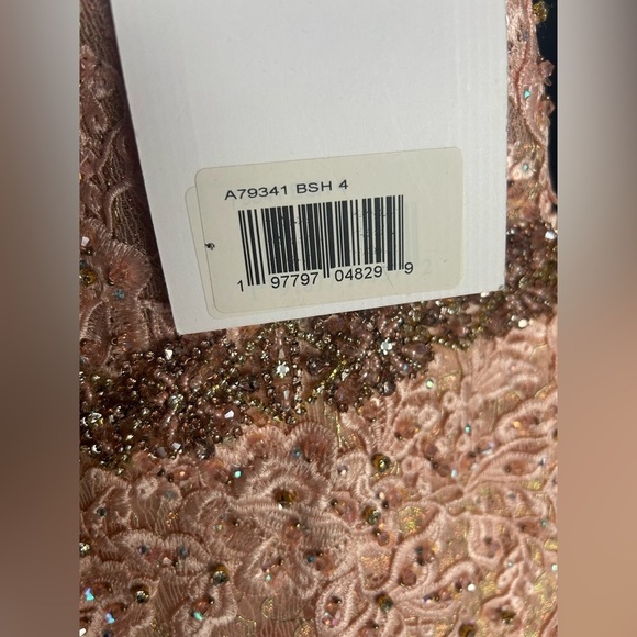 Mac Duggal 79341 NWT Godet Skirt Lace Dress - Picture 7 of 7